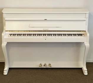 Пианино Petrof белое с чипендейлом